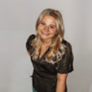 Meet your Posher, Abigail